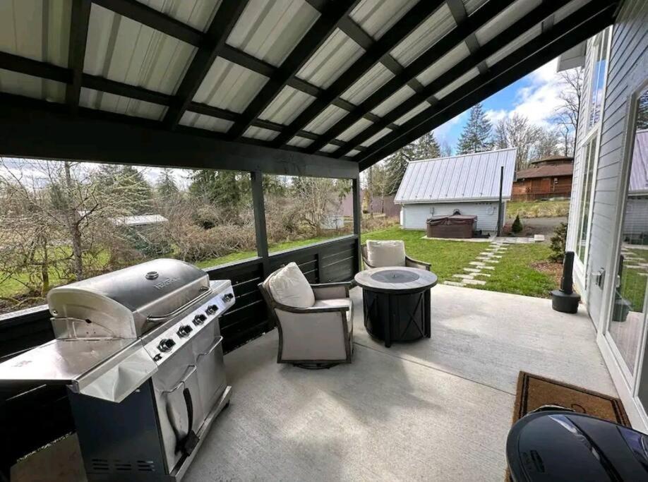 Romantic Cozy Cabin Walk To Lake Hot Tub Bikes Kayaks Grill Onalaska Luaran gambar